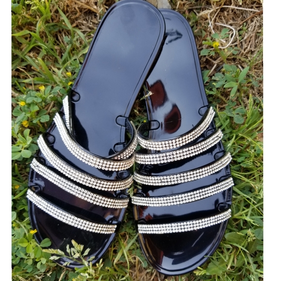 💗ARRIVED 💗Sexy diamond flat black sandals - Picture 5 of 8